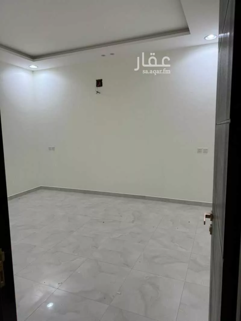 دور 3 غرف في السعادة 5