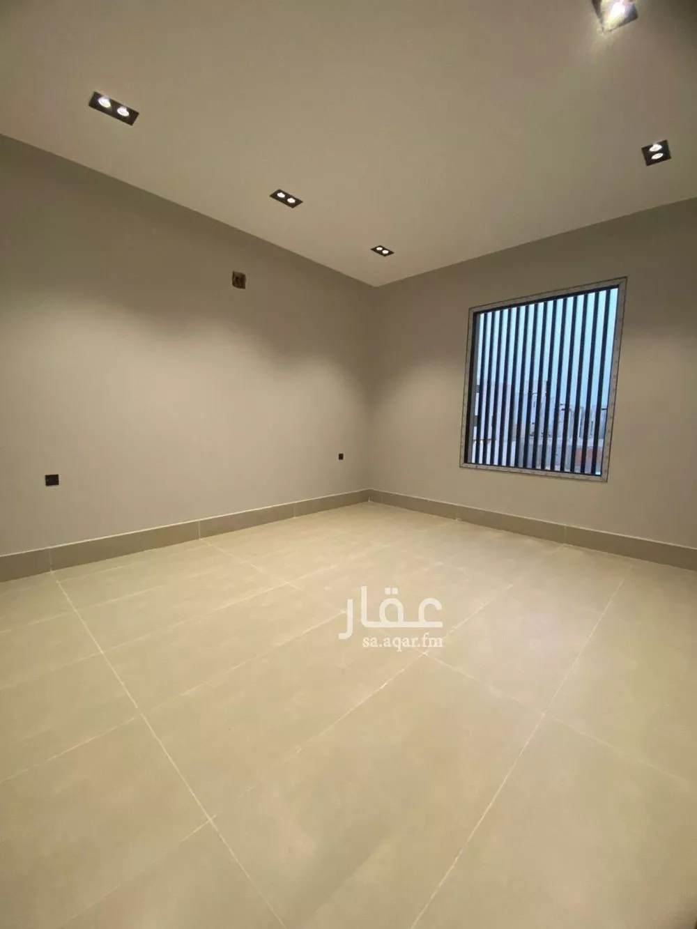 فيلا 5 غرف في عكاظ 3