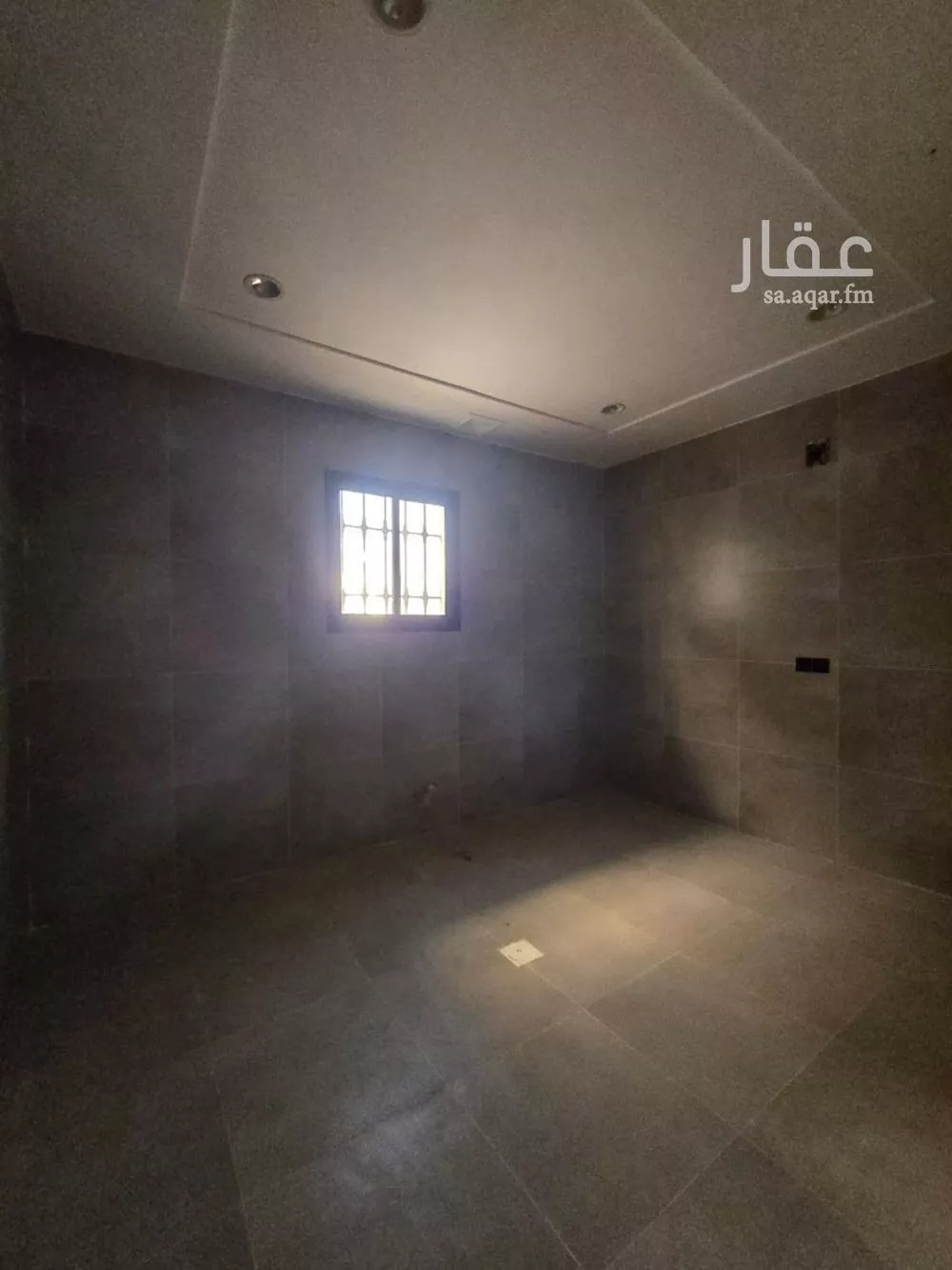 4 bedroom floor in Okaz 5