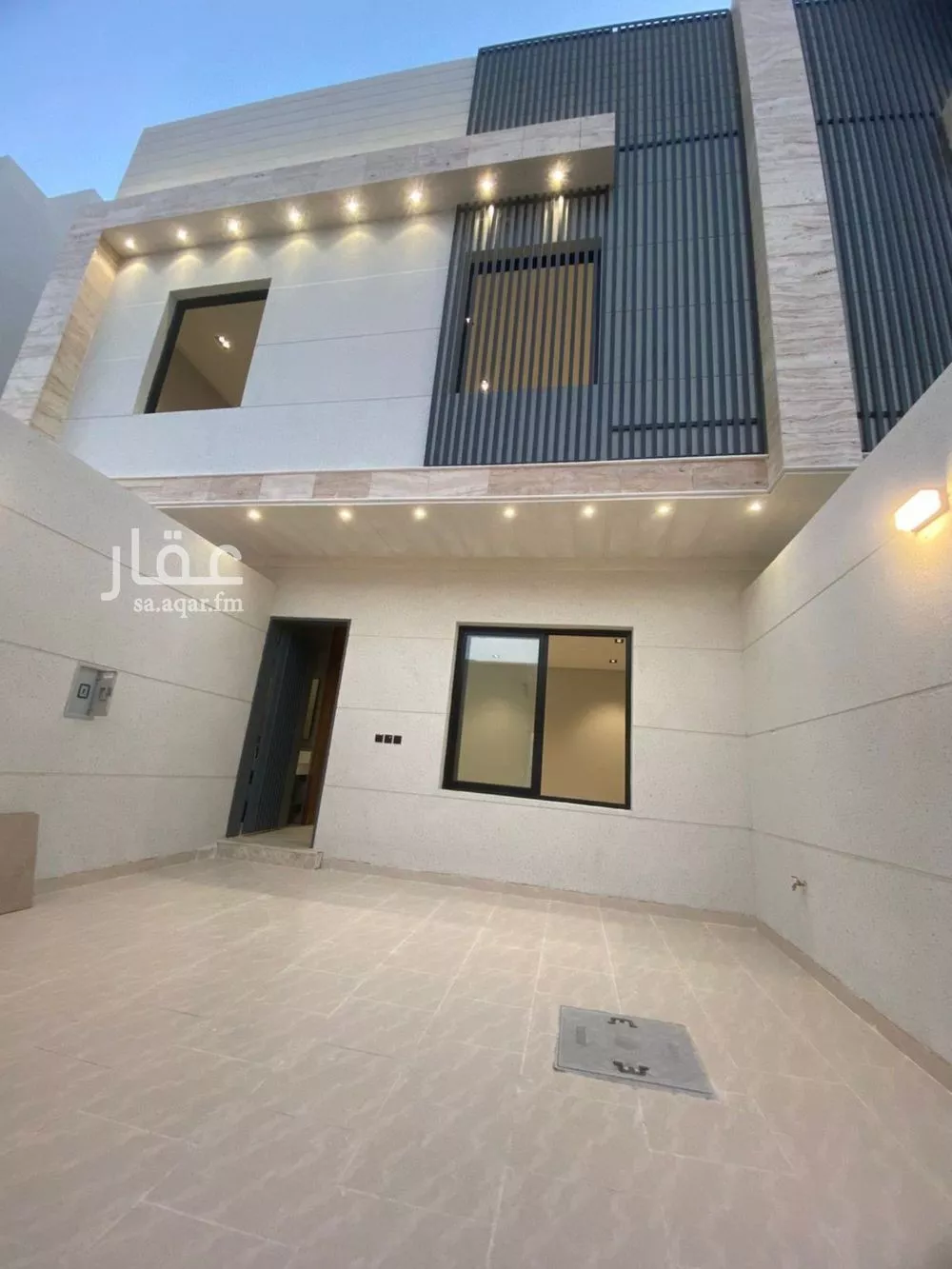 فيلا 5 غرف في عكاظ 1