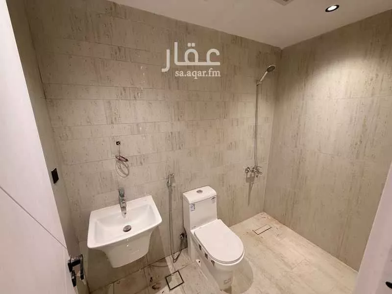 شقة 5 غرف في الشرق، الرياض 7