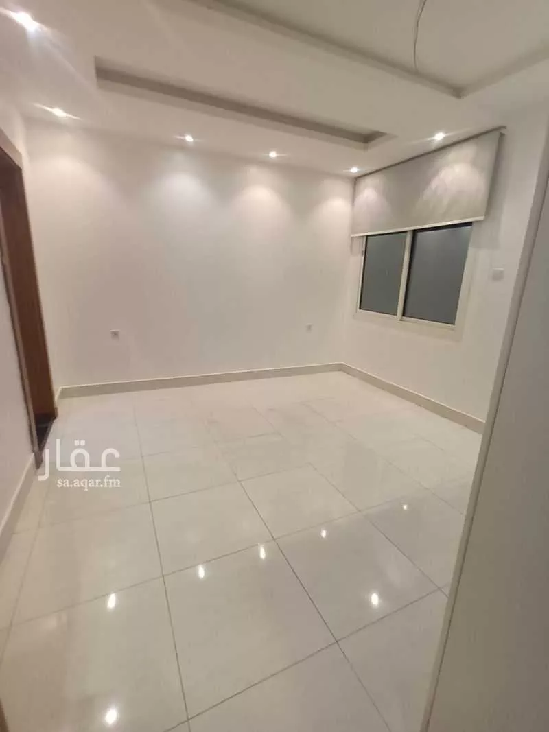 شقة 4 غرف في الصفا 5