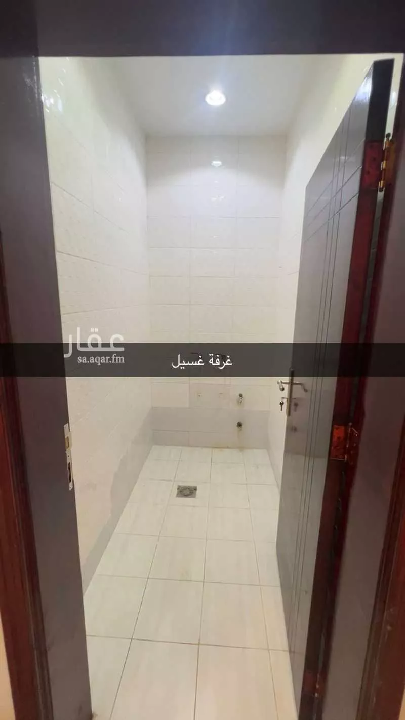 4 bedroom apartment in Al Quraynah, Jeddah 6