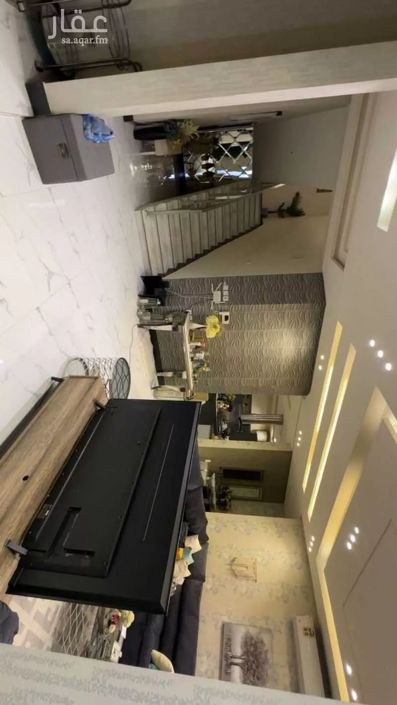 فيلا 4 غرف في العارض 4