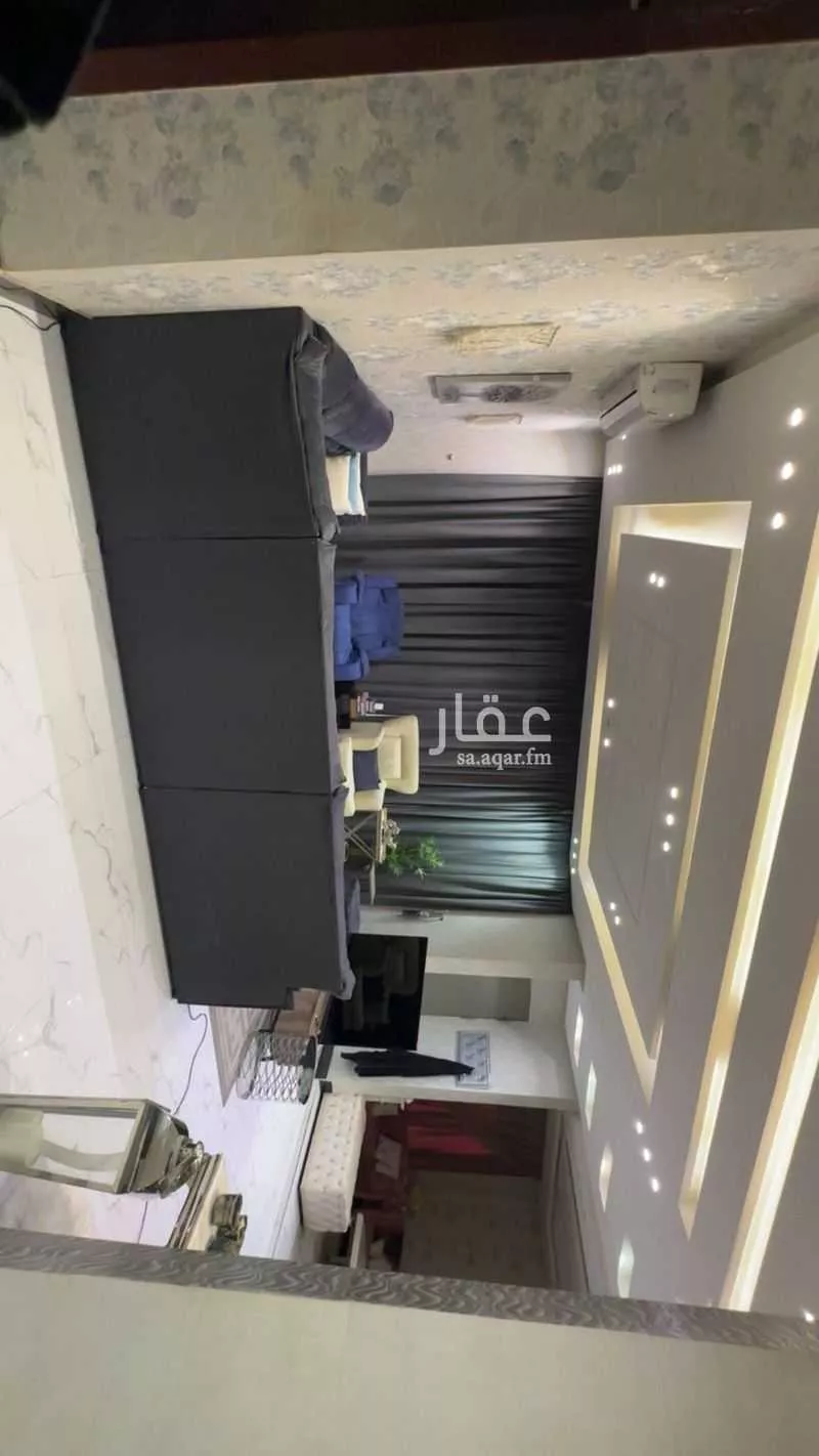 فيلا 4 غرف في العارض 2