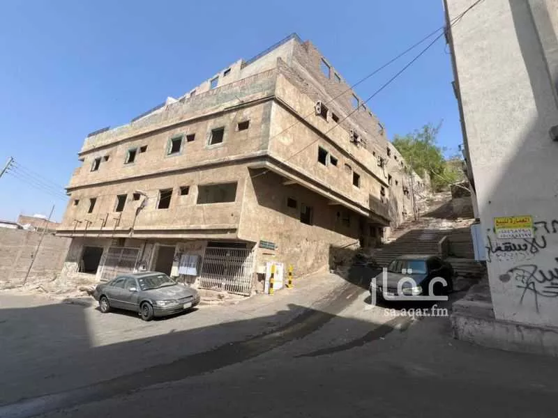 أرض 2066 م² في المعابدة 5