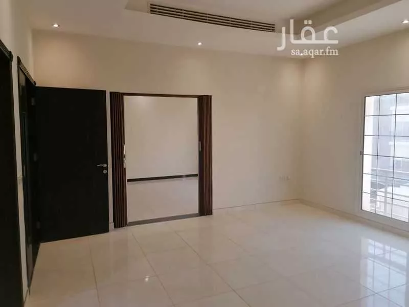 2 bedroom apartment in Al Qusur 4