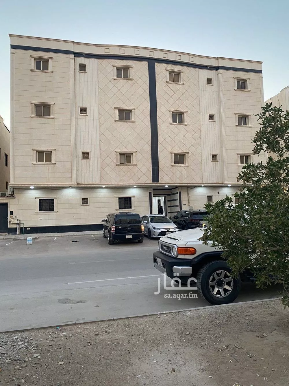 3 bedroom apartment in Al Aqiq 1