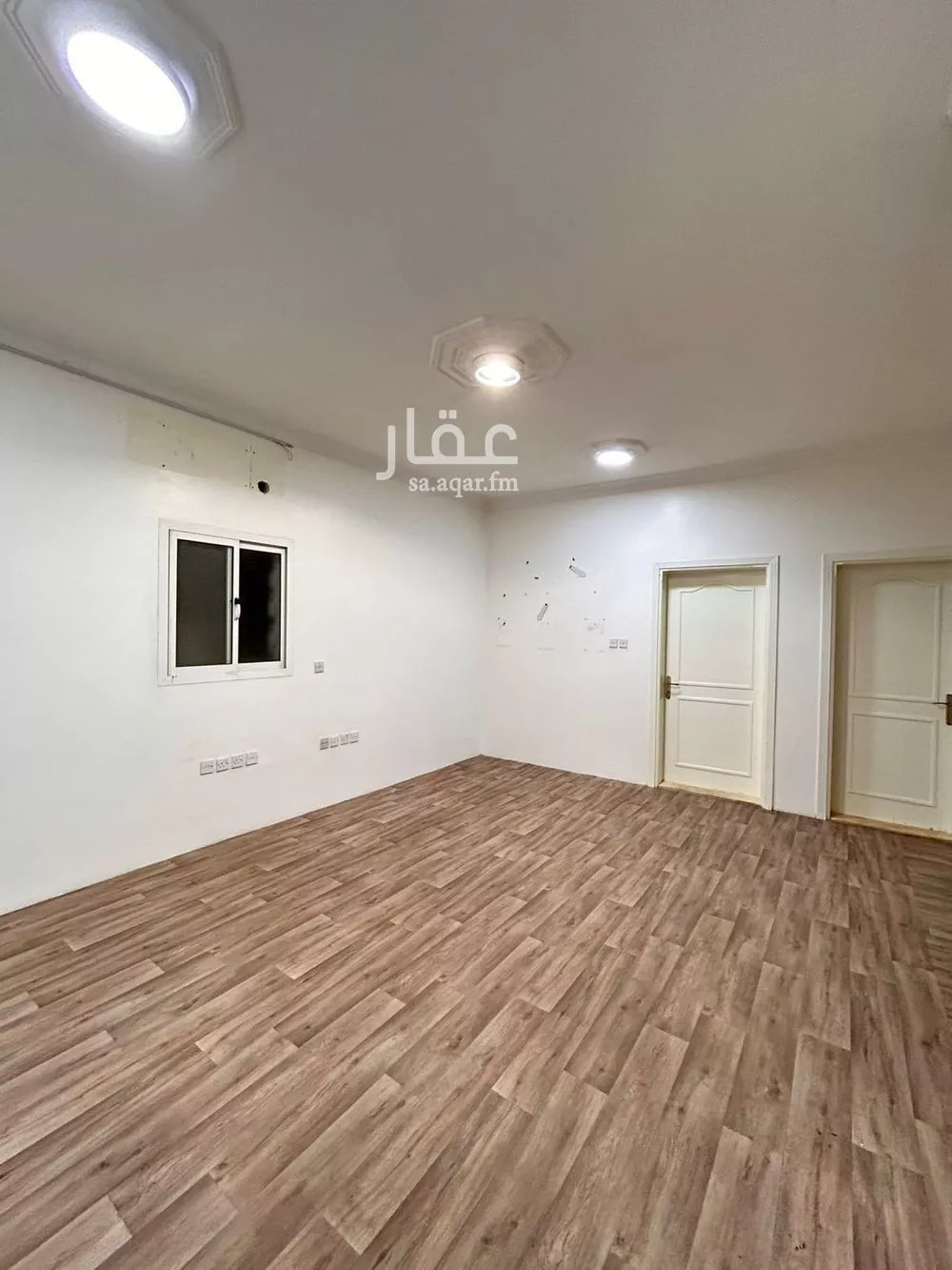 مكتب 80 م² في الملز 4