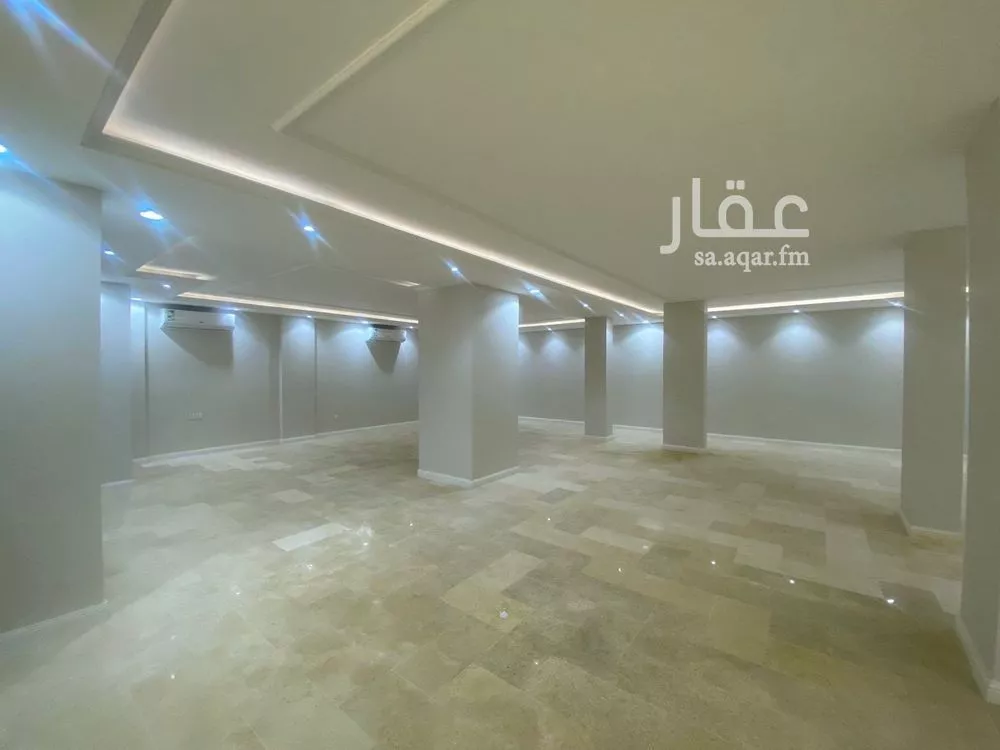 5 bedroom villa in Al Qairawan, Riyadh 9