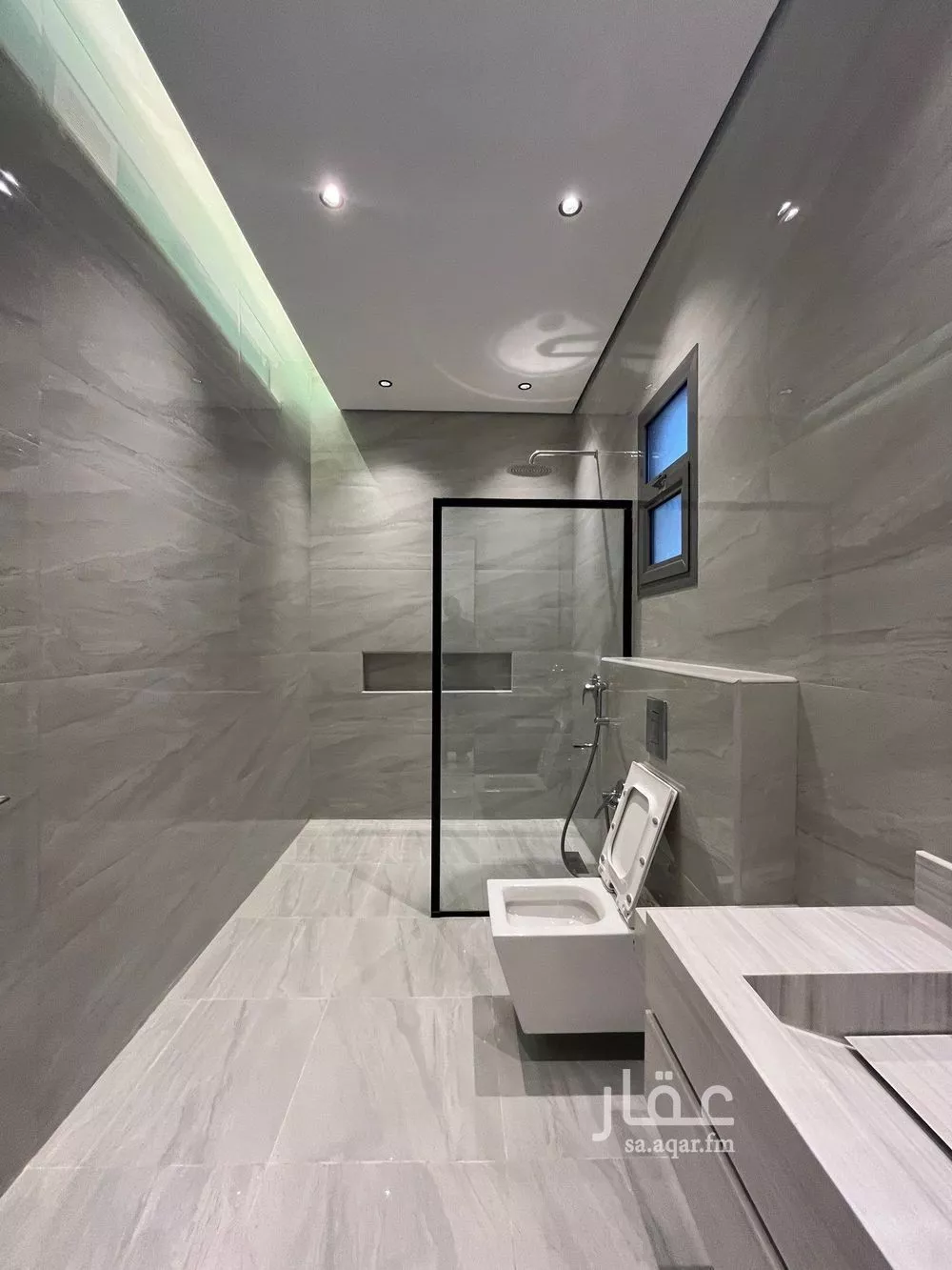 فيلا 6 غرف في المهدية 5