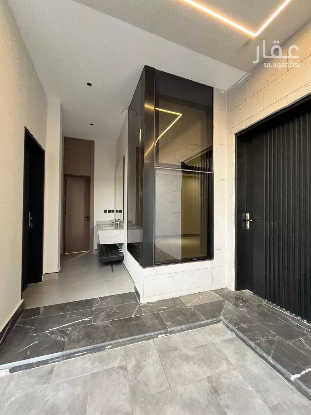 5 bedroom villa in Al Mahdiyyah 4