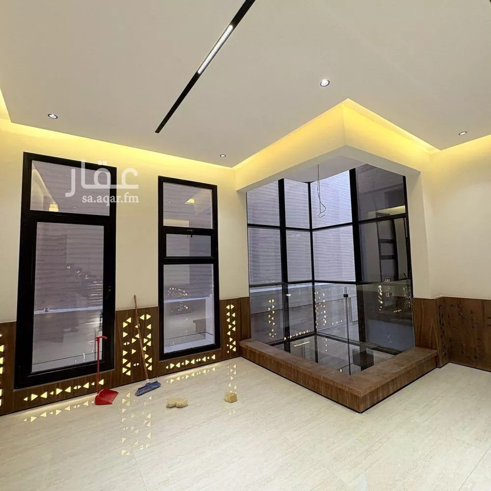 5 bedroom villa in Al Mahdiyyah 3