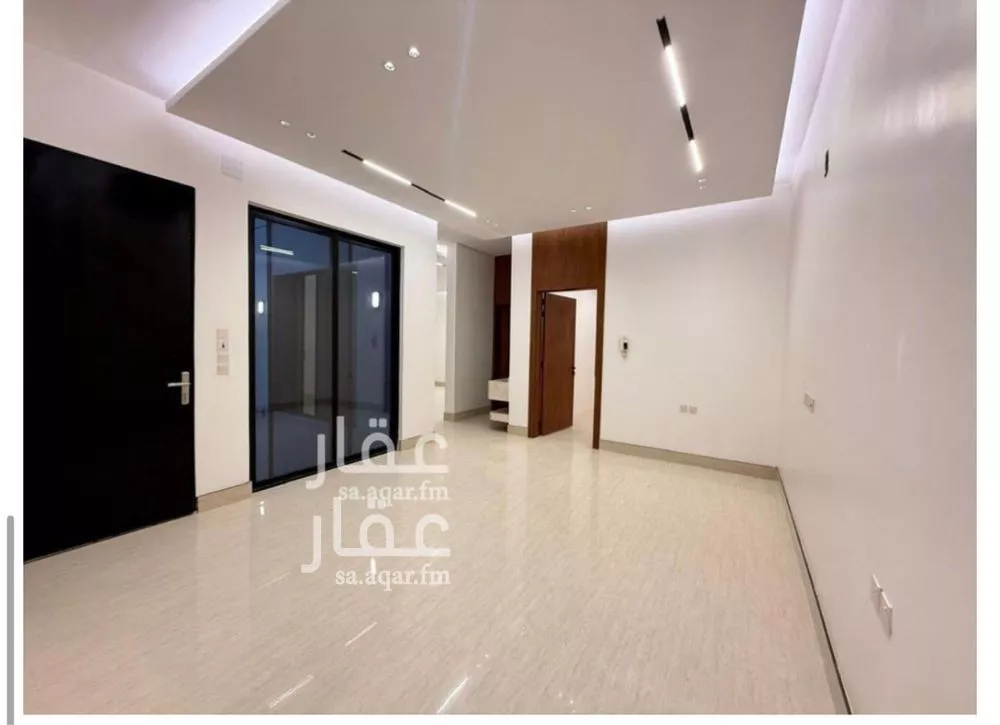 5 bedroom villa in Al Mahdiyyah 4