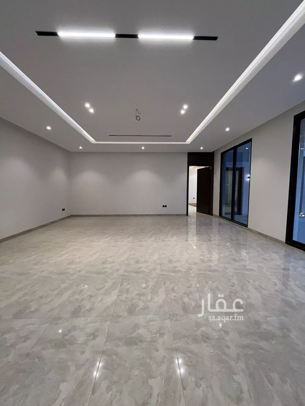 فيلا 6 غرف في المهدية 5