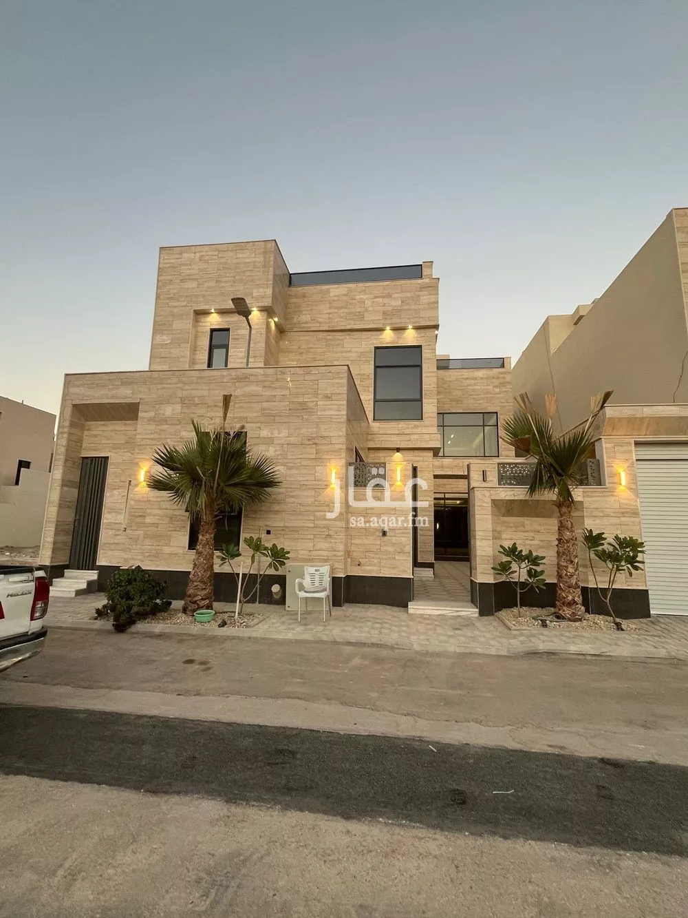 فيلا 7 غرف في المهدية 5