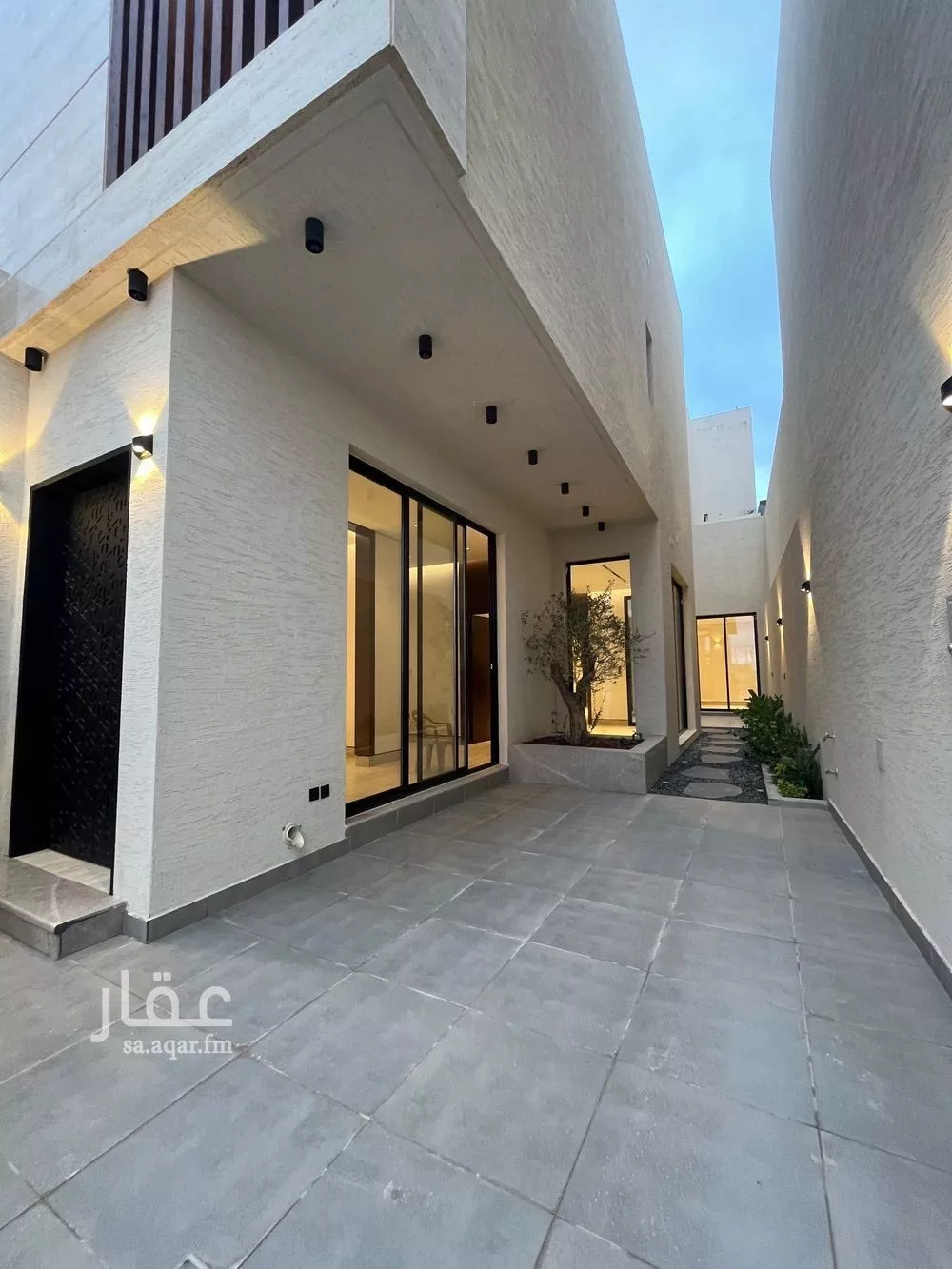 فيلا 6 غرف في المهدية 5