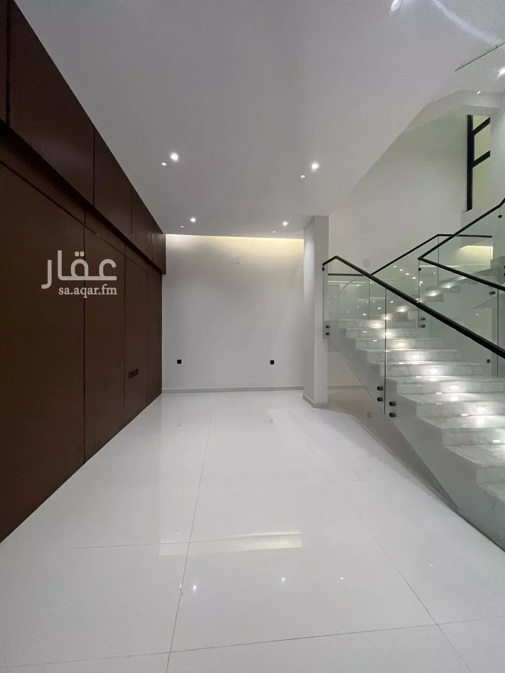 فيلا 6 غرف في المهدية 5