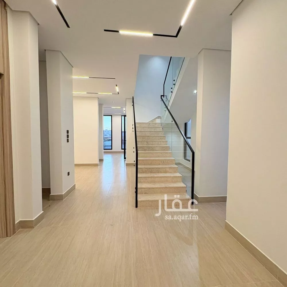 5 bedroom villa in Al Mahdiyyah 3