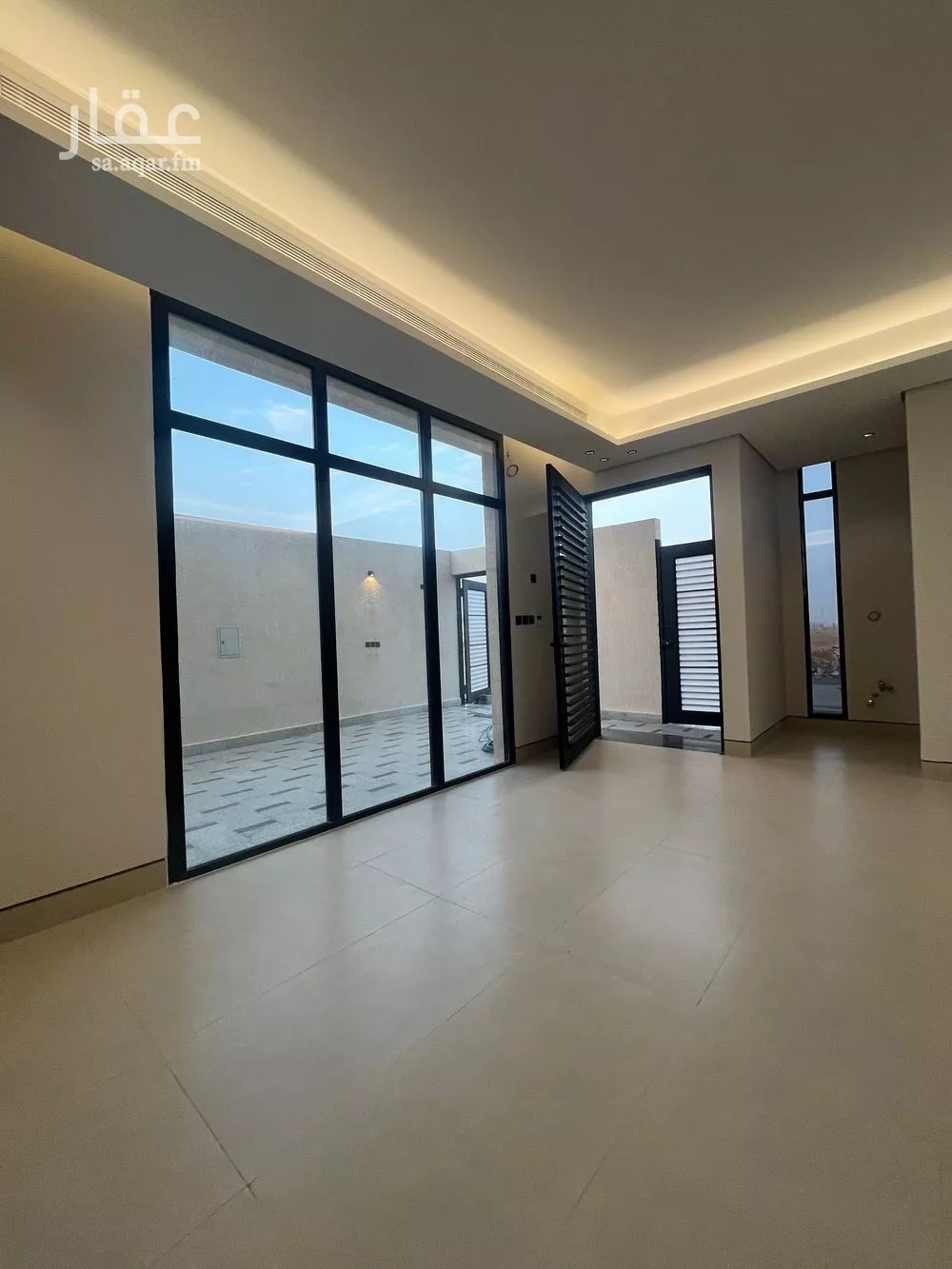 5 bedroom villa in Al Mahdiyyah 3