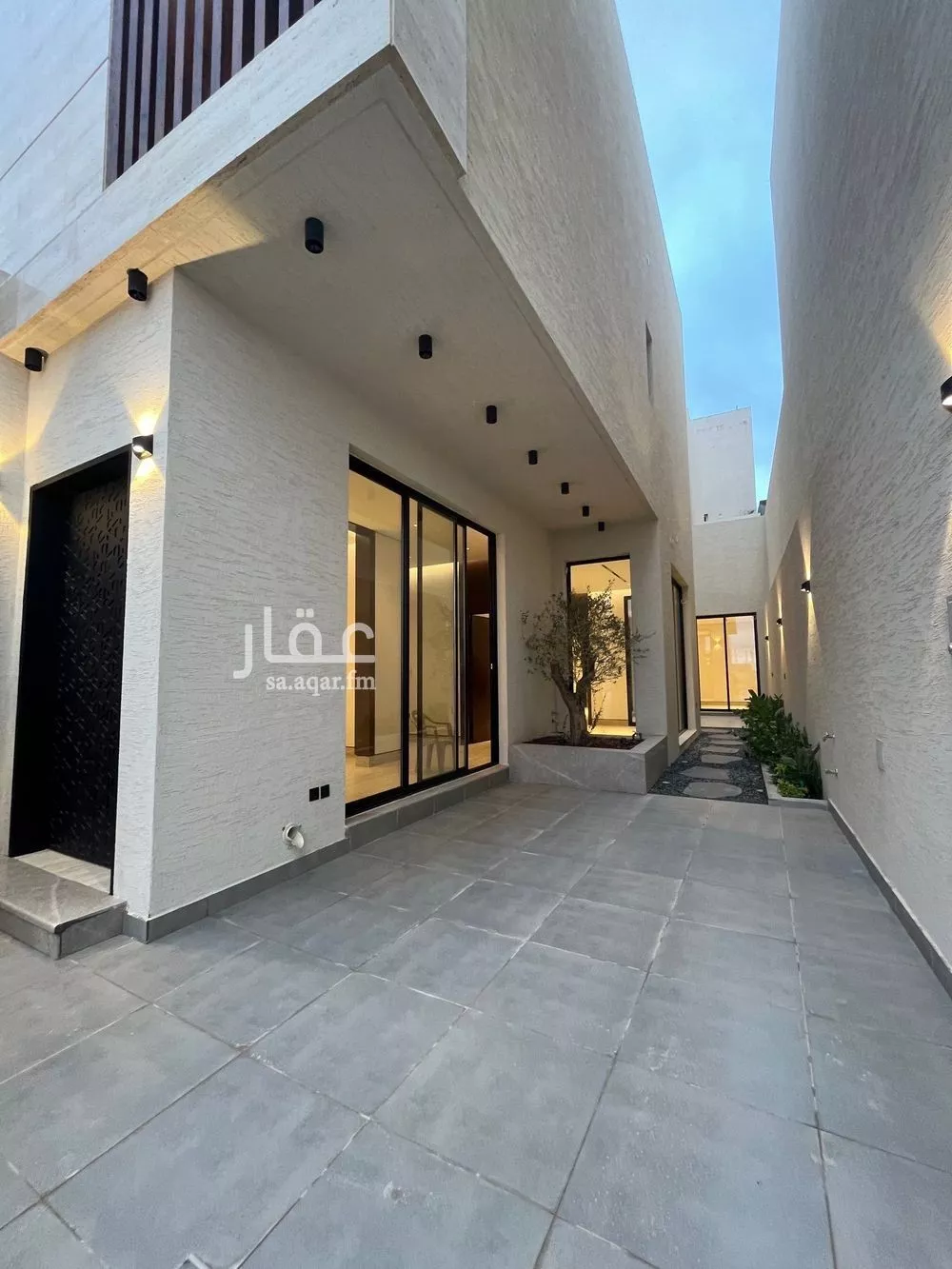 فيلا 6 غرف في المهدية 5