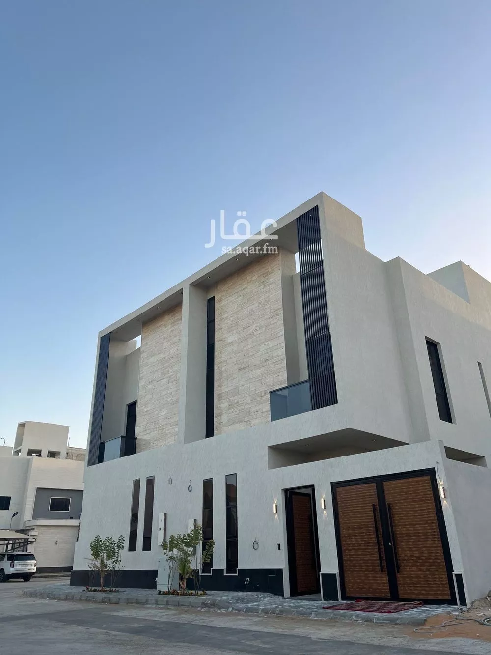 5 bedroom villa in Al Mahdiyyah 1