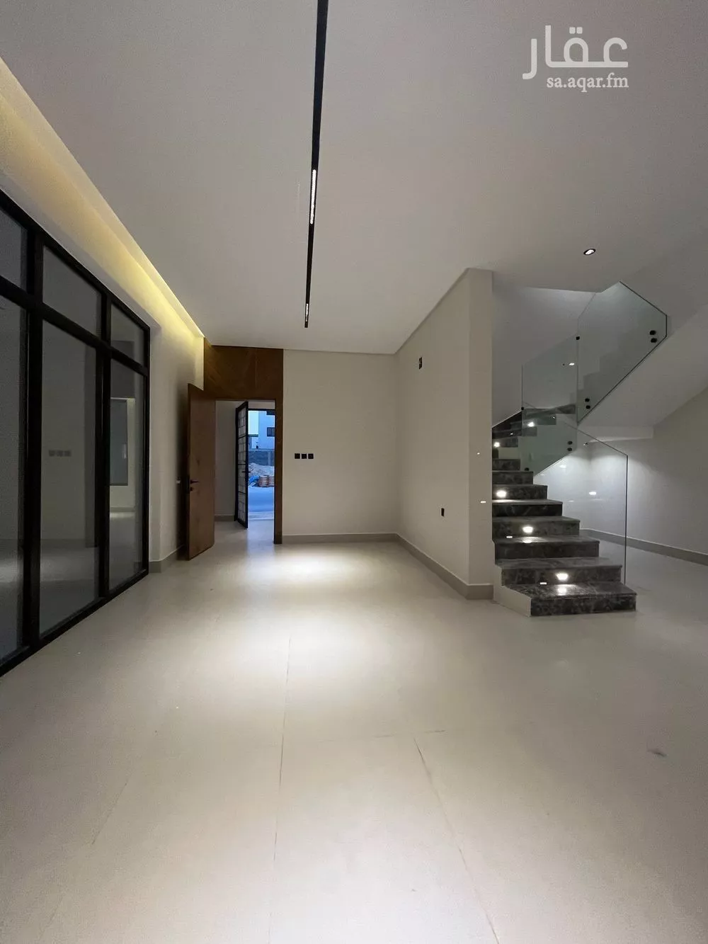 فيلا 6 غرف في المهدية 5