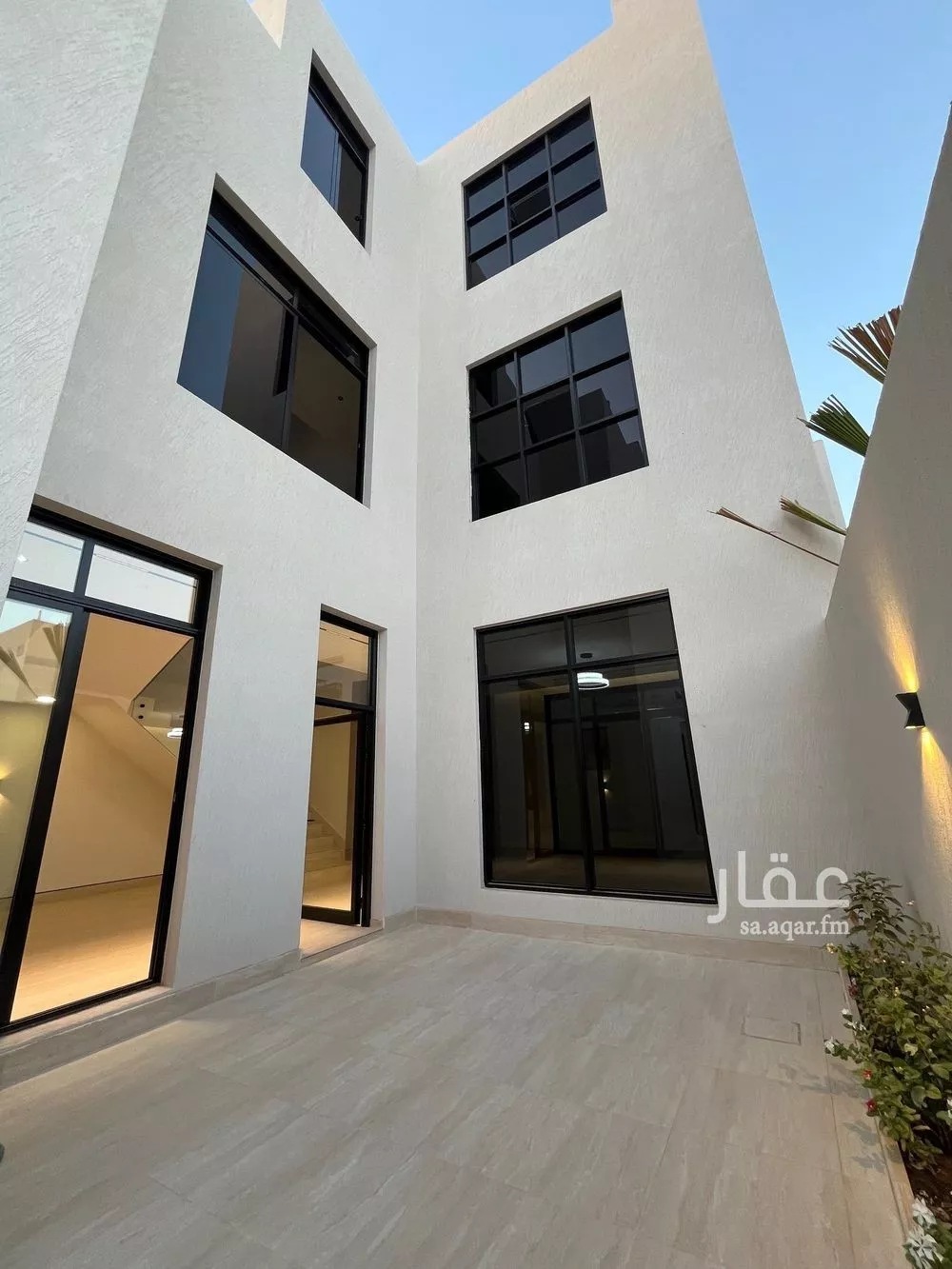 فيلا 6 غرف في المهدية 5