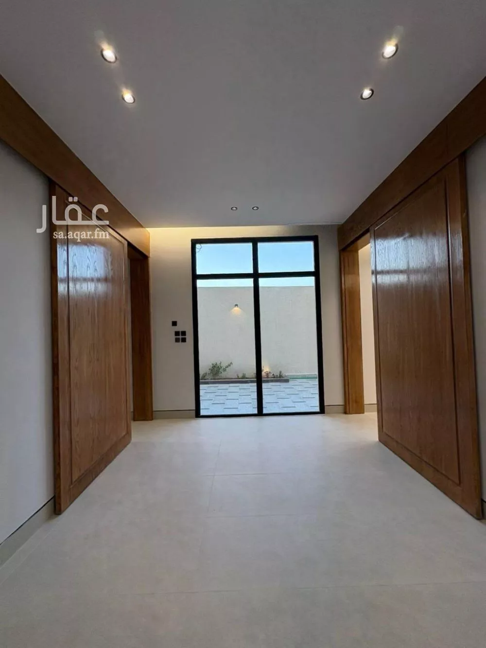 فيلا 6 غرف في المهدية 5