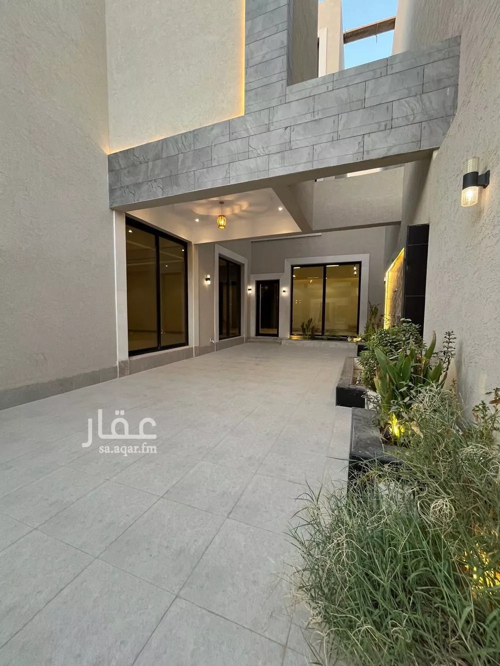 فيلا 6 غرف في المهدية 5