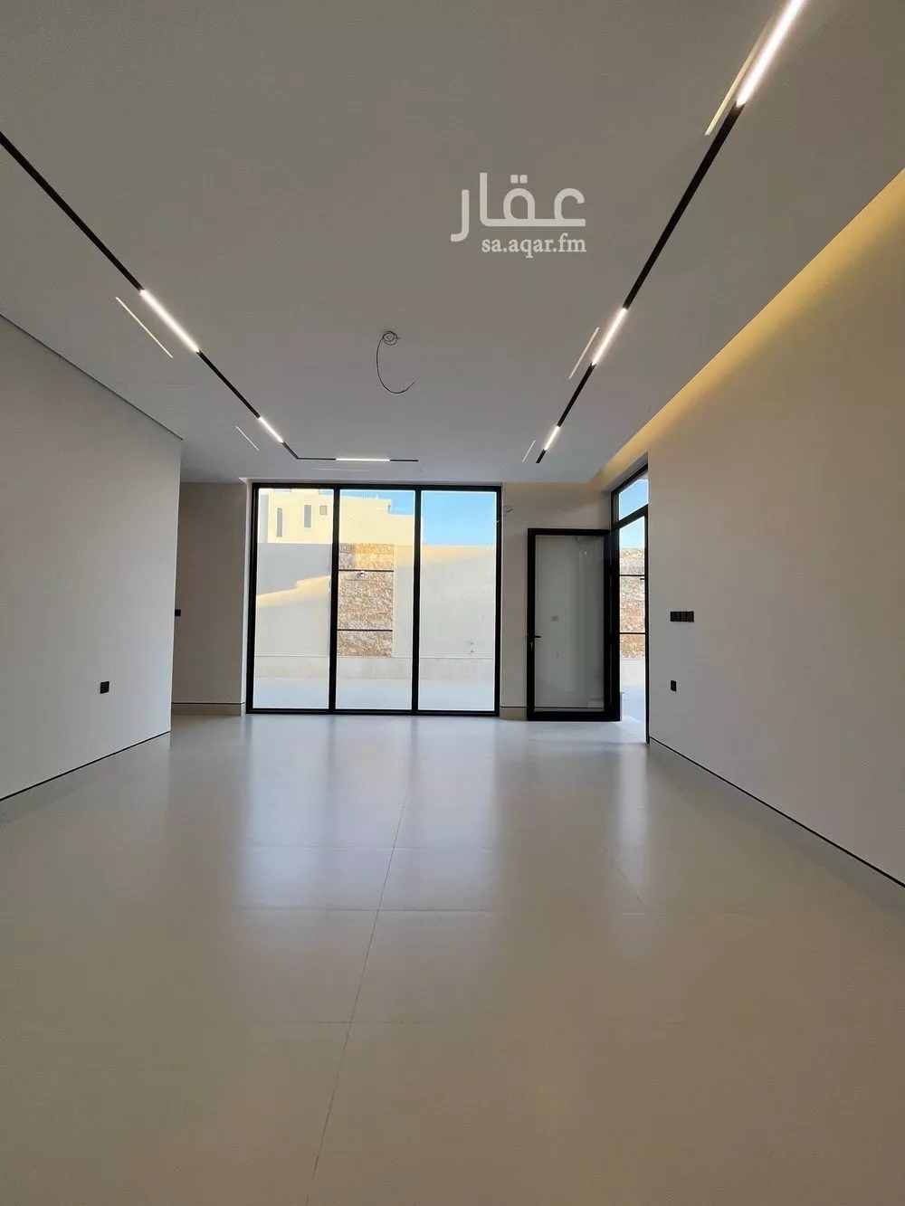 فيلا 6 غرف في المهدية 5