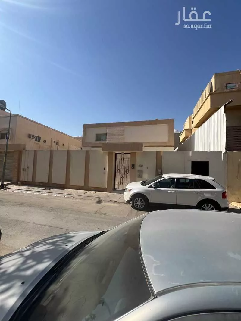 400 sqm land in Al Malaz 4