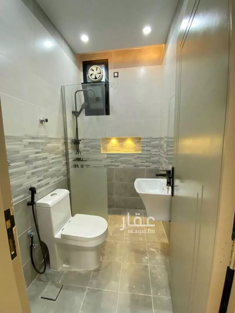 شقة 5 غرف في النزهة 4