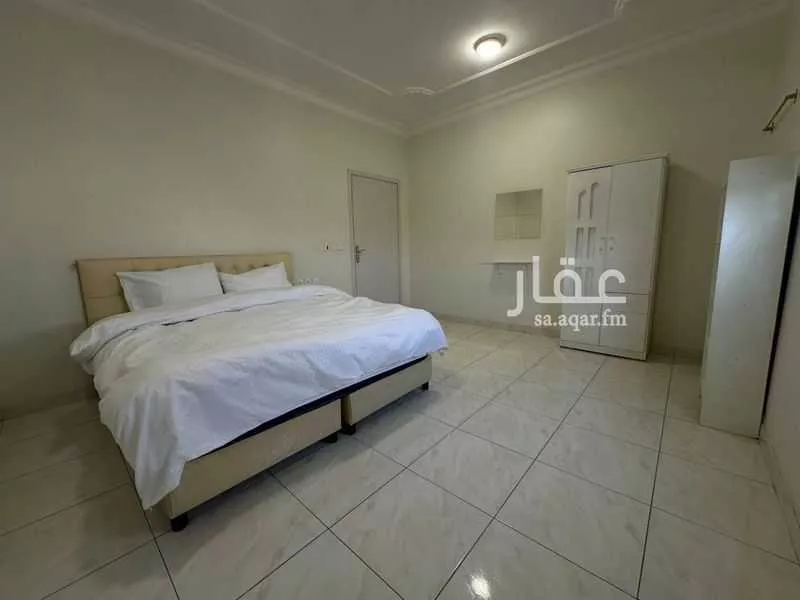 عمارة 810 م² في النهضة 4