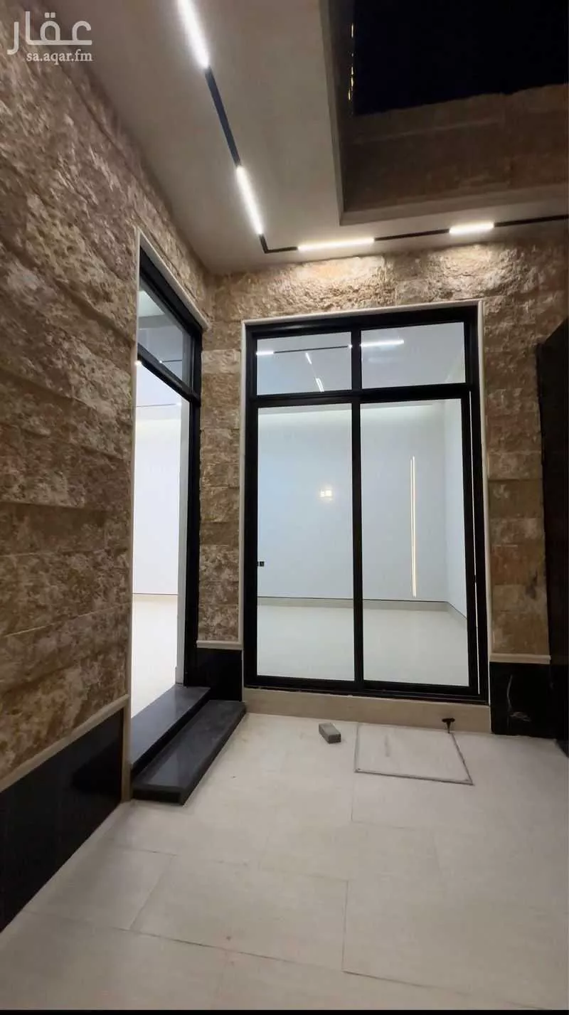 فيلا 9 غرف في الشرق 4