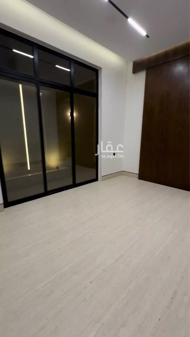 فيلا 9 غرف في الشرق 2