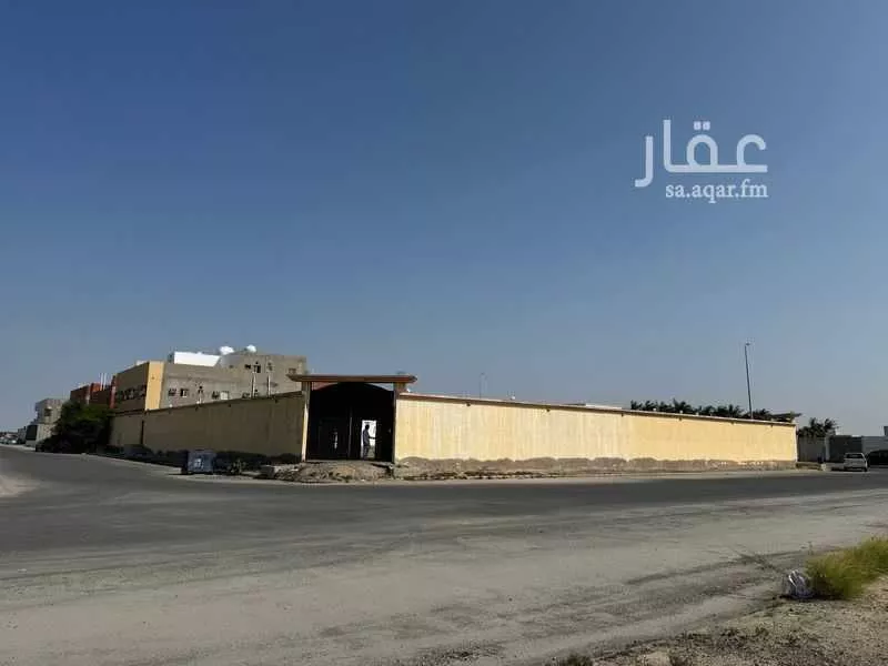 أرض 308 م² في الساحل 2