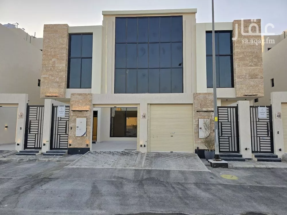 فيلا 5 غرف في عكاظ 1