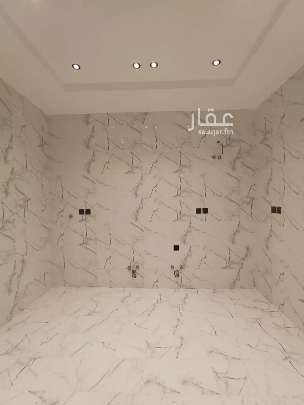 فيلا 6 غرف في الفروسية 1