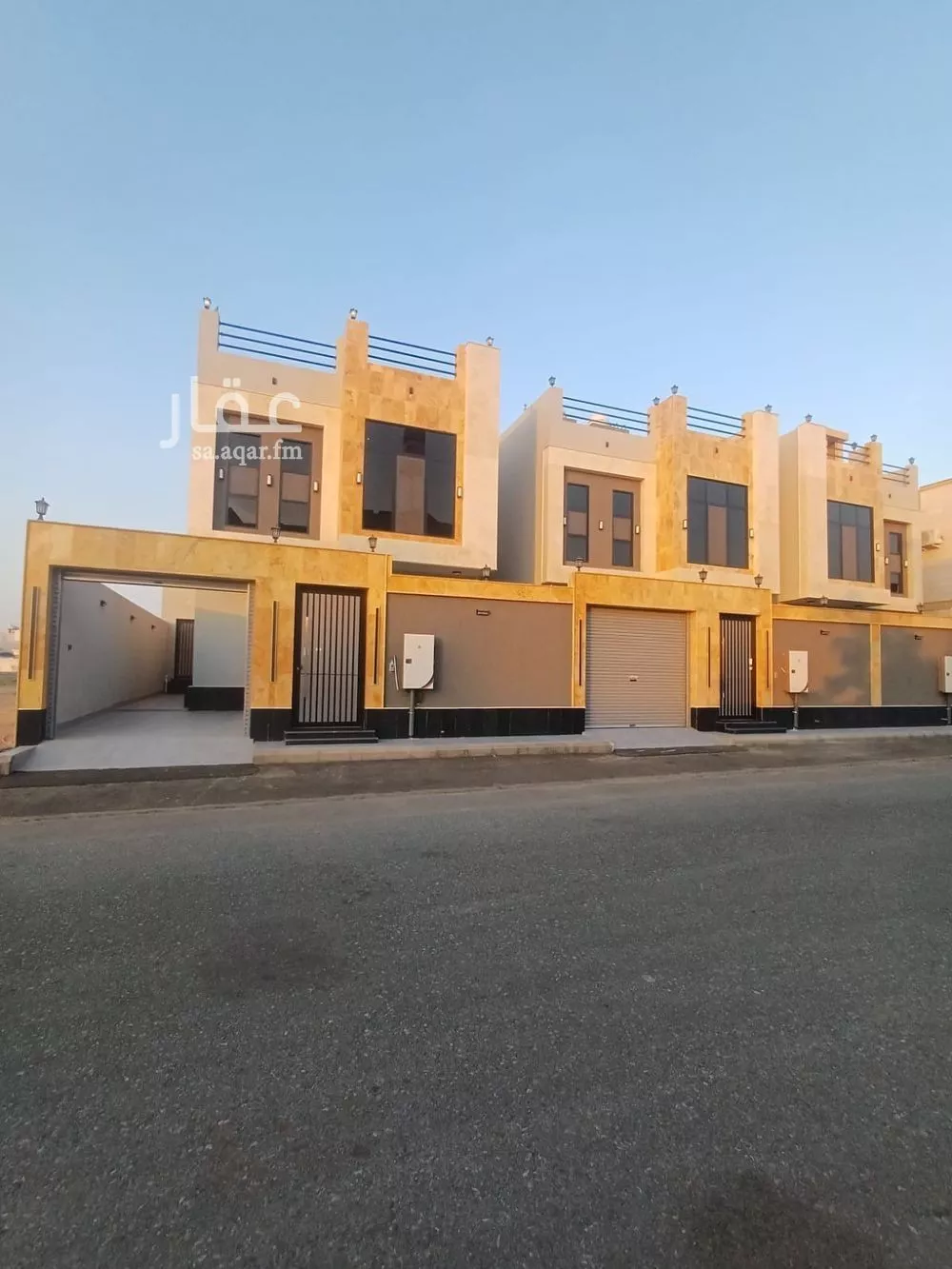 فيلا 8 غرف في الفروسية 1