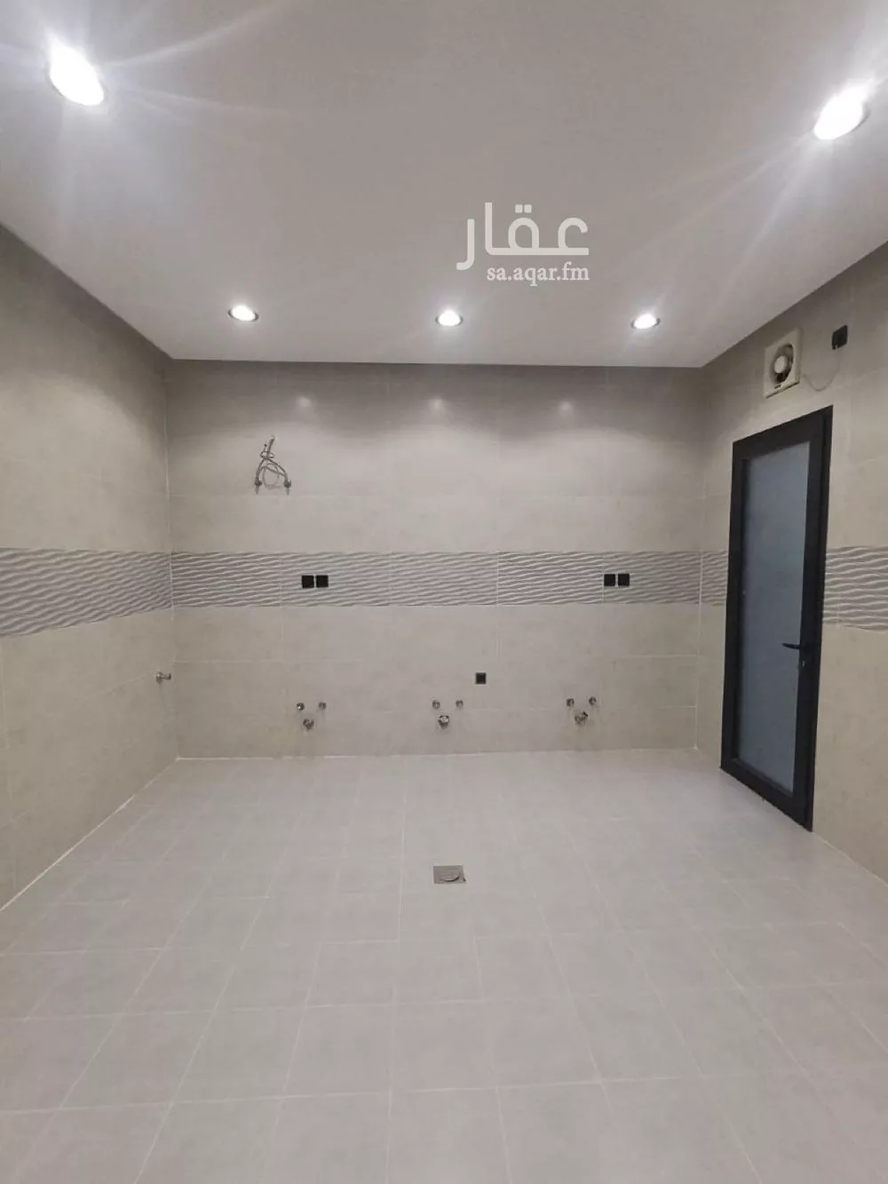 فيلا 5 غرف في الفروسية 5