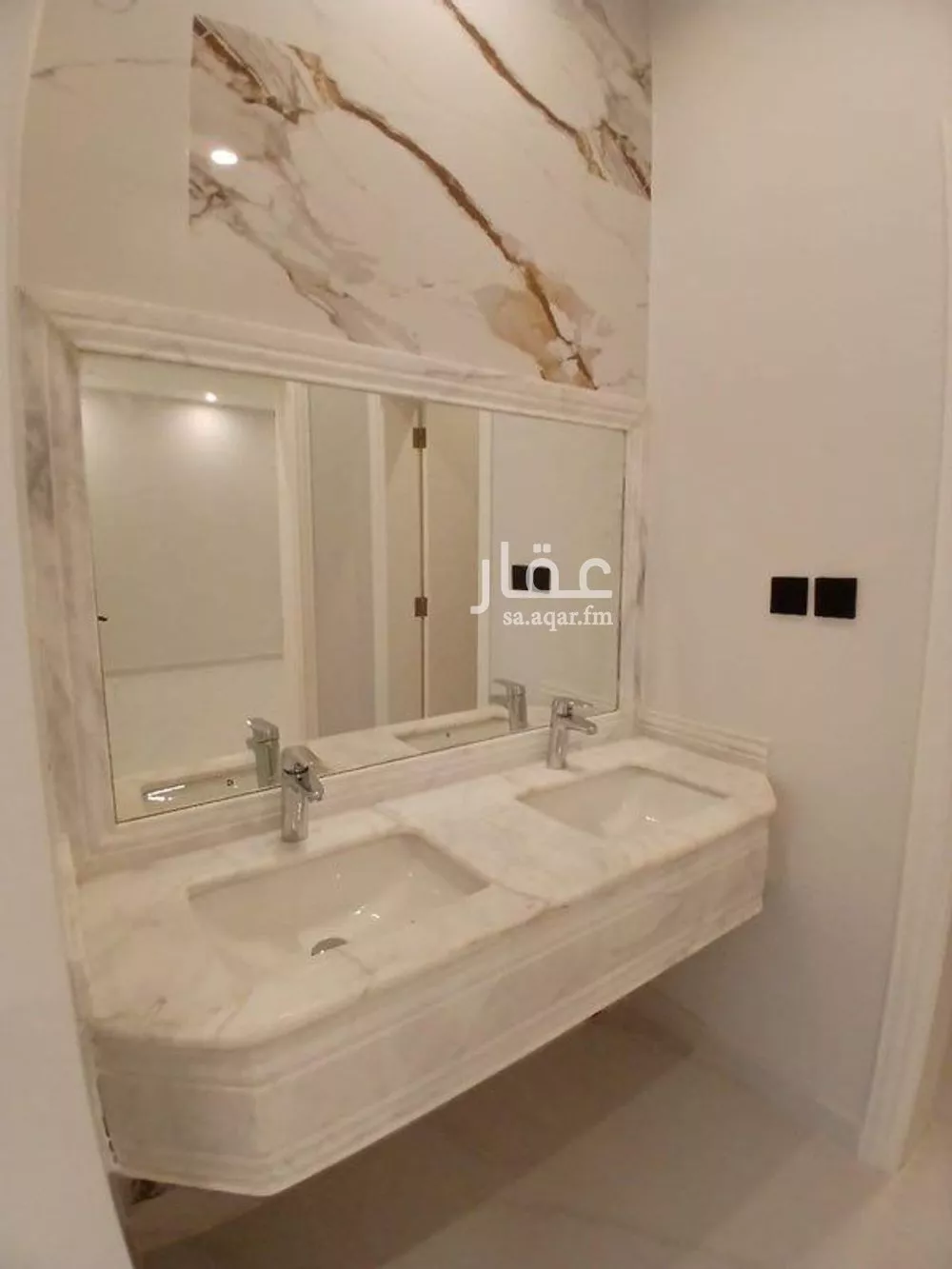 فيلا 8 غرف في الصوارى 1