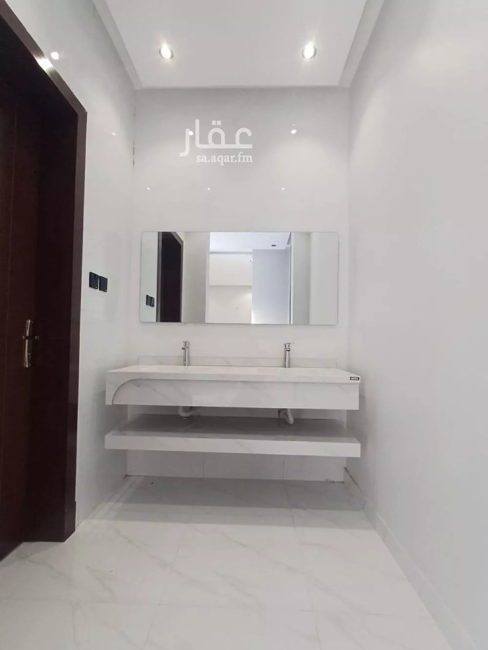 فيلا 5 غرف في الفروسية 3