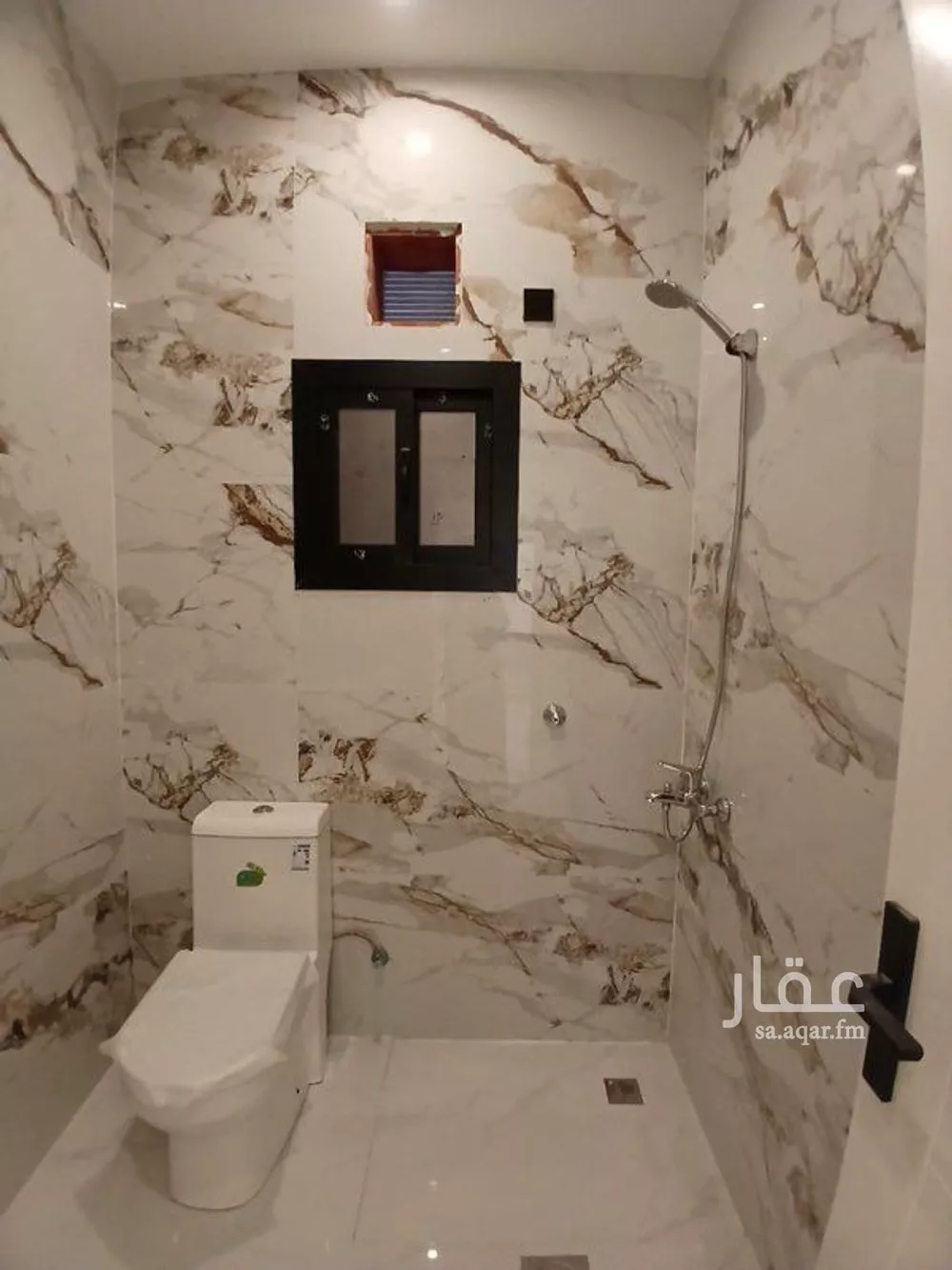 فيلا 8 غرف في الصوارى 4