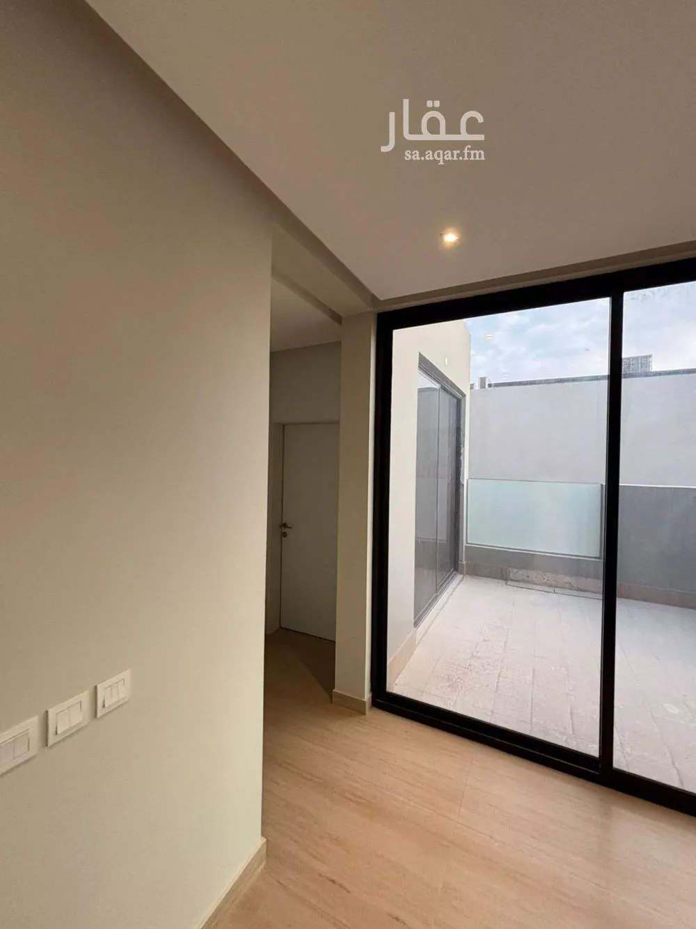 فيلا 6 غرف في النرجس 2