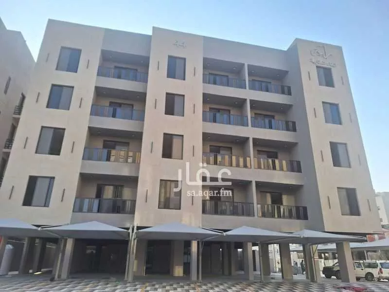 شقة 4 غرف في الحمرا 2