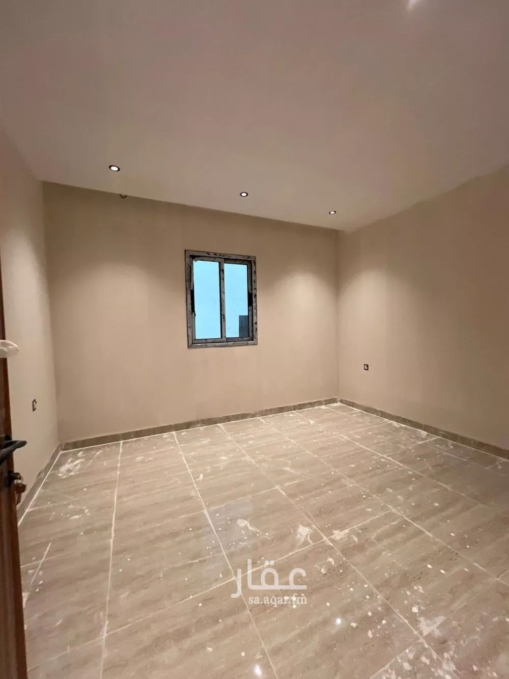 شقة 6 غرف في الندى 5