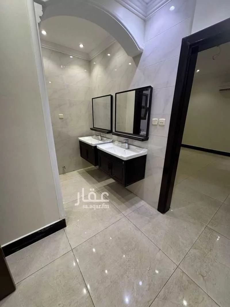 8 bedroom villa in Al Wahah, Riyadh 5