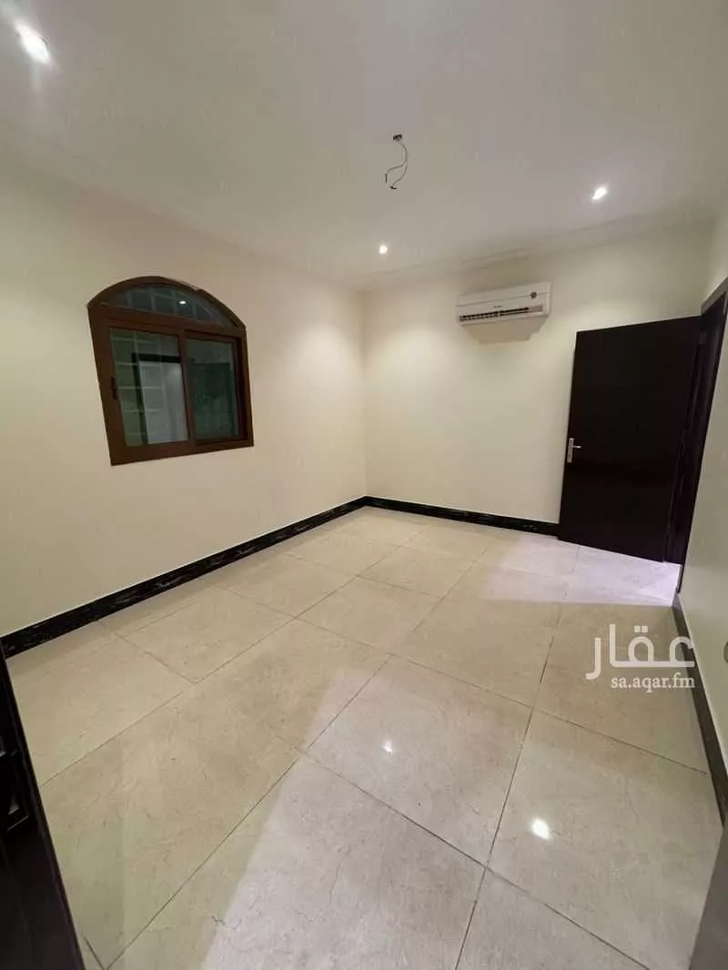 8 bedroom villa in Al Wahah, Riyadh 13