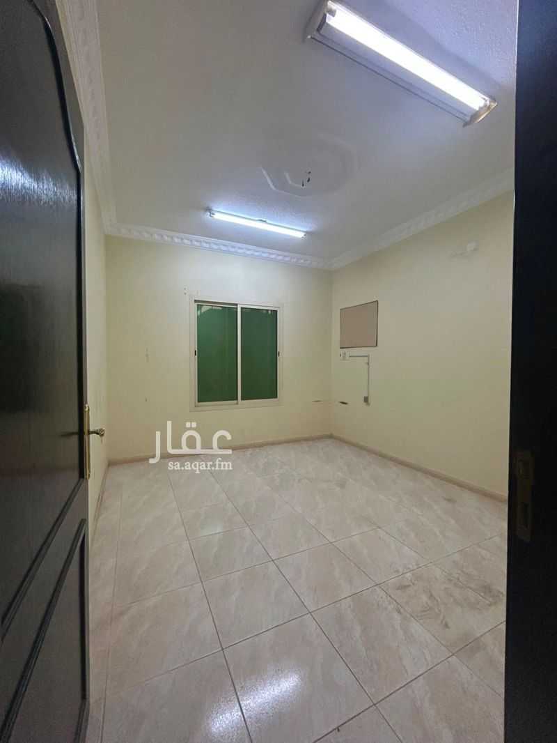 2 bedroom building in Al Aqrabiyah, Eastern Province 6